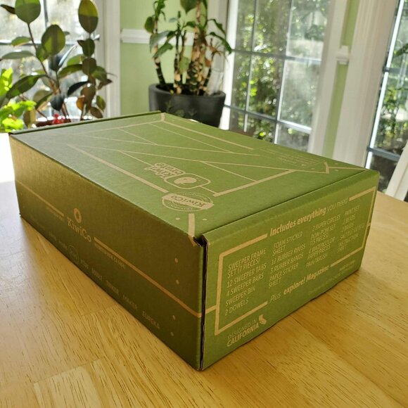 New Kiwi Crate Mechanical Sweeper - Picture 4 of 5